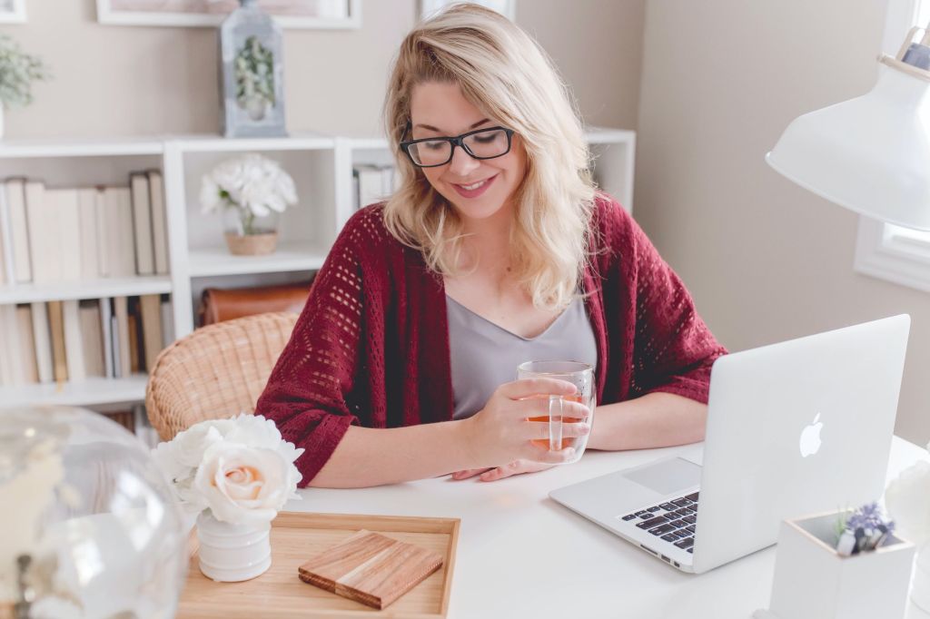 برای آشنایی با نحوه عملکرد ثبت آگهی و رپورتاژ آگهی با ما در ارتباط باشید..
